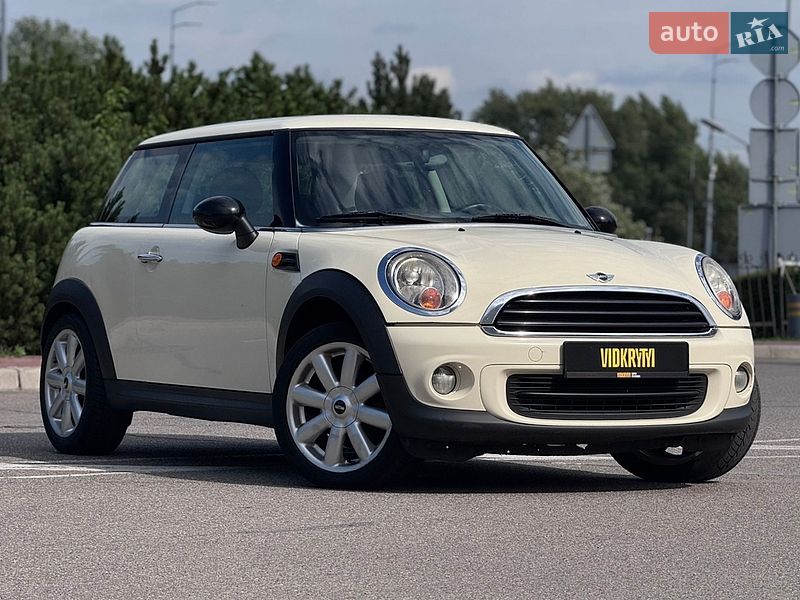 Хэтчбек MINI Hatch 2010 в Киеве