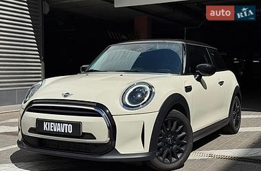 Хэтчбек MINI Hatch 2022 в Киеве