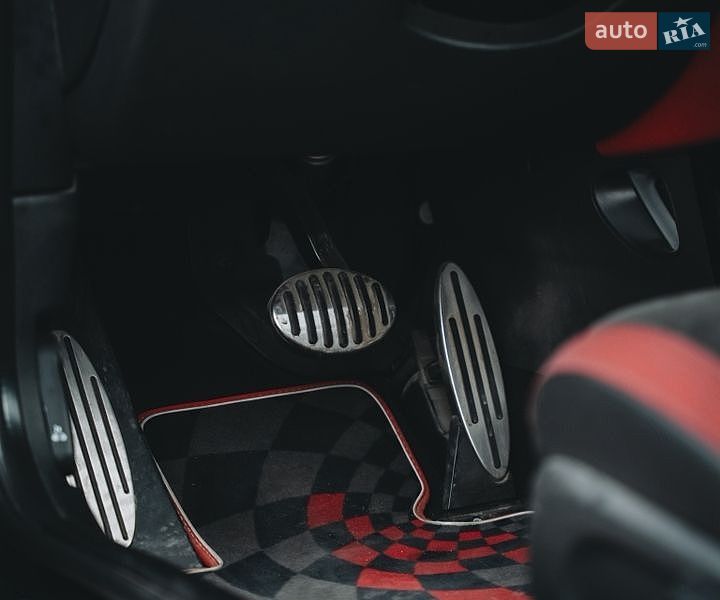 Хэтчбек MINI Hatch 2017 в Виннице