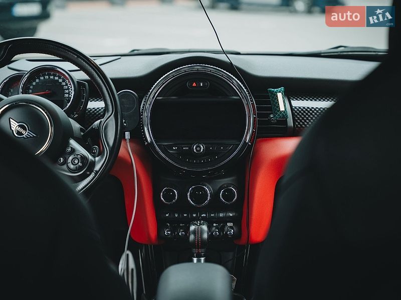 Хэтчбек MINI Hatch 2017 в Виннице