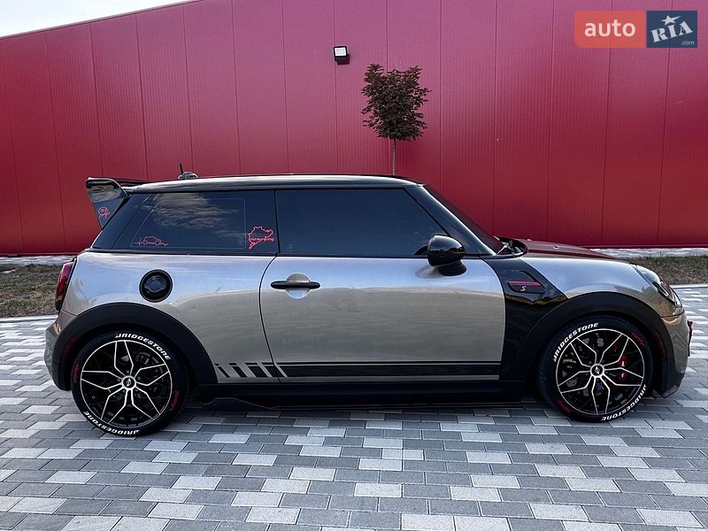 Хетчбек MINI Hatch 2017 в Львові