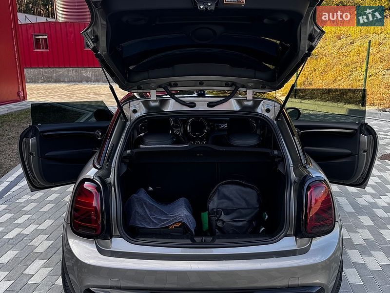 Хетчбек MINI Hatch 2017 в Львові