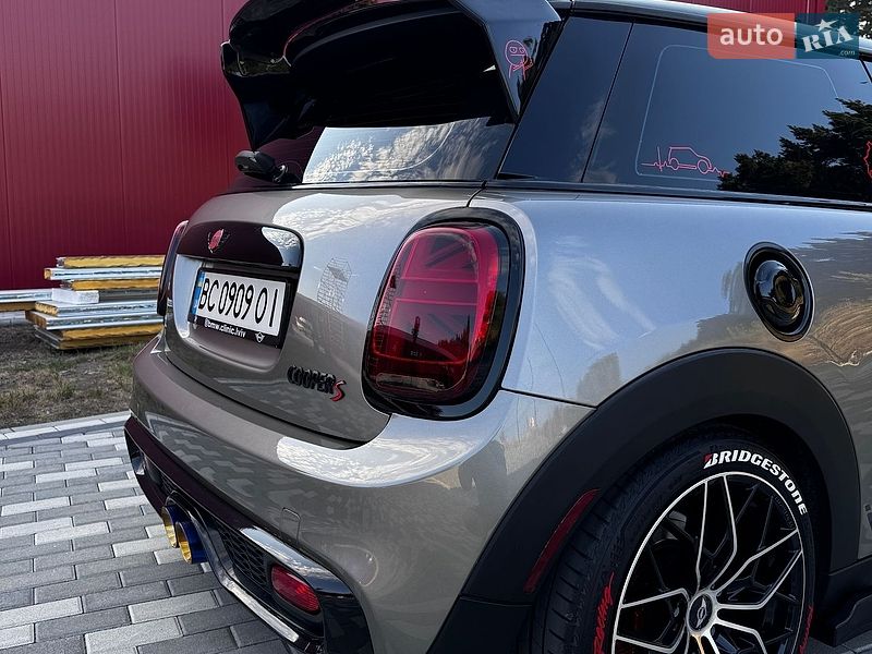 Хетчбек MINI Hatch 2017 в Львові