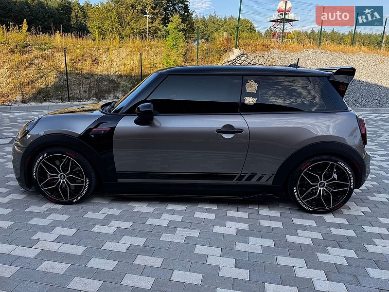 Хетчбек MINI Hatch 2017 в Львові