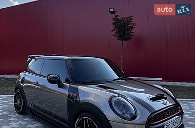 Хетчбек MINI Hatch 2017 в Львові