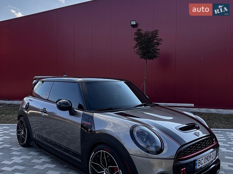 Хетчбек MINI Hatch 2017 в Львові
