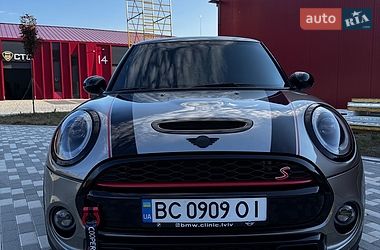Хетчбек MINI Hatch 2017 в Львові