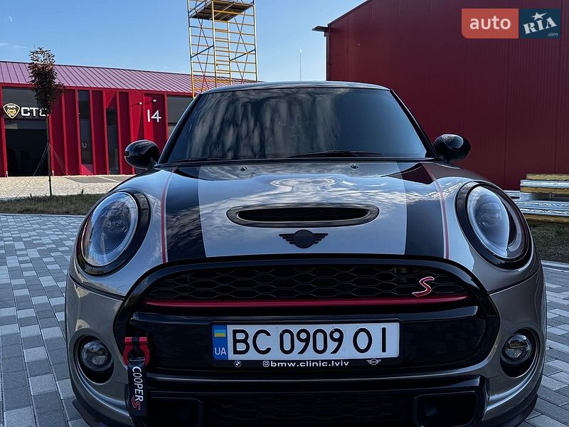 Хетчбек MINI Hatch 2017 в Львові