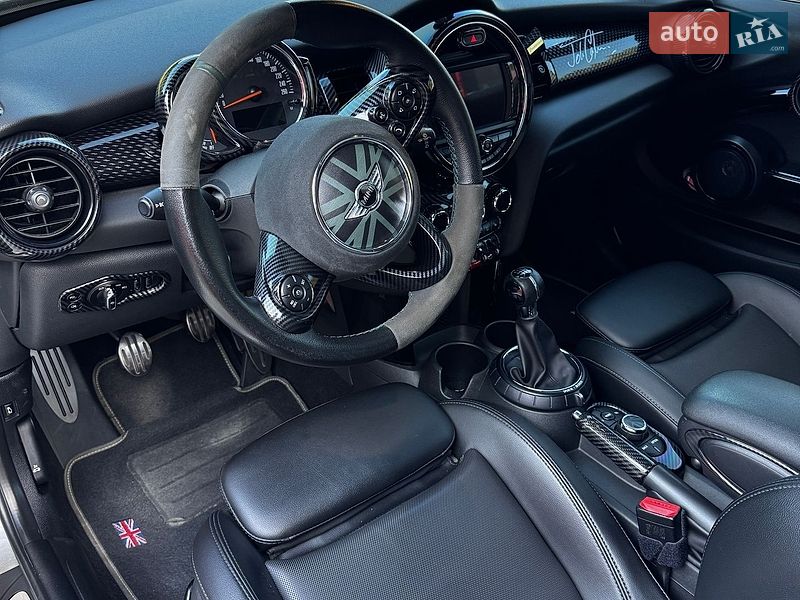 Хетчбек MINI Hatch 2017 в Львові