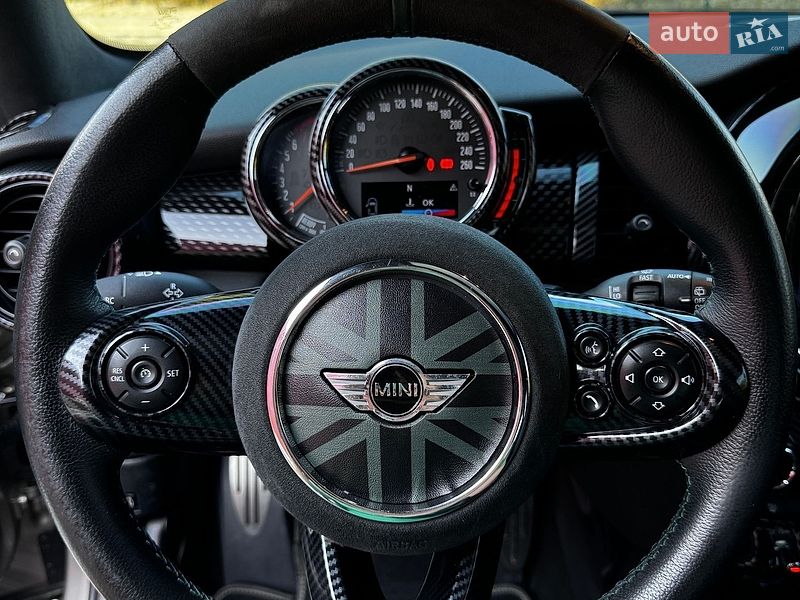 Хетчбек MINI Hatch 2017 в Львові