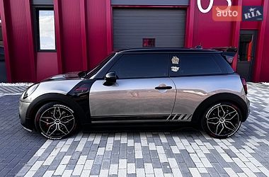 Хетчбек MINI Hatch 2017 в Львові