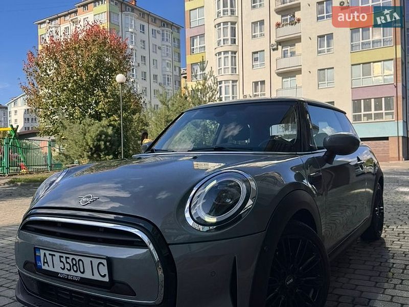 Хетчбек MINI Hatch 2021 в Івано-Франківську