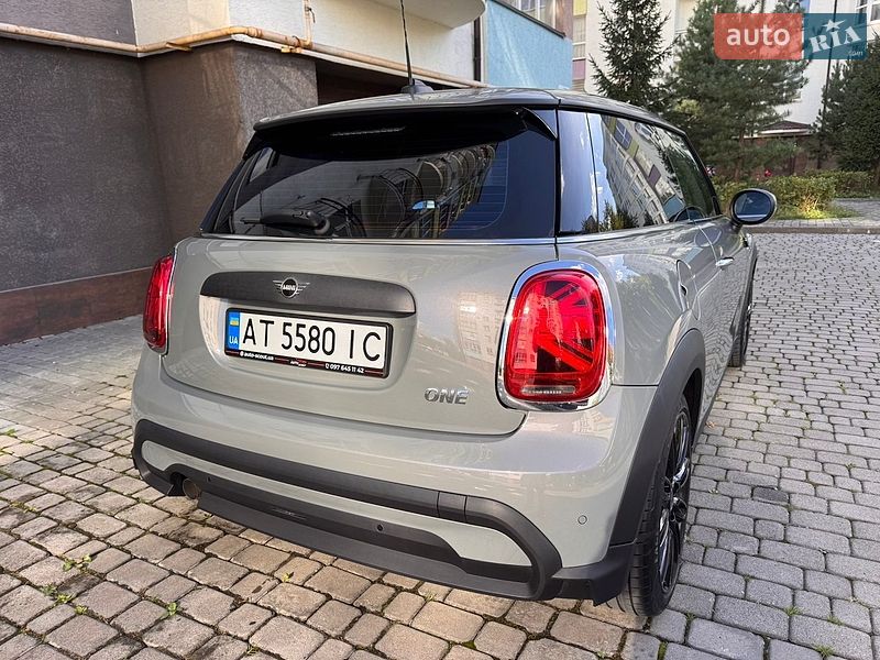 Хетчбек MINI Hatch 2021 в Івано-Франківську