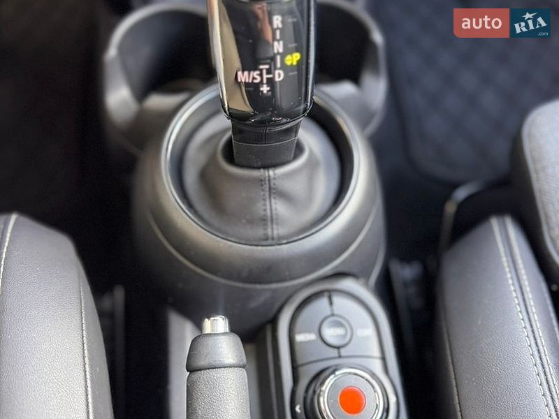 Хетчбек MINI Hatch 2021 в Івано-Франківську
