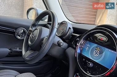 Хетчбек MINI Hatch 2021 в Івано-Франківську