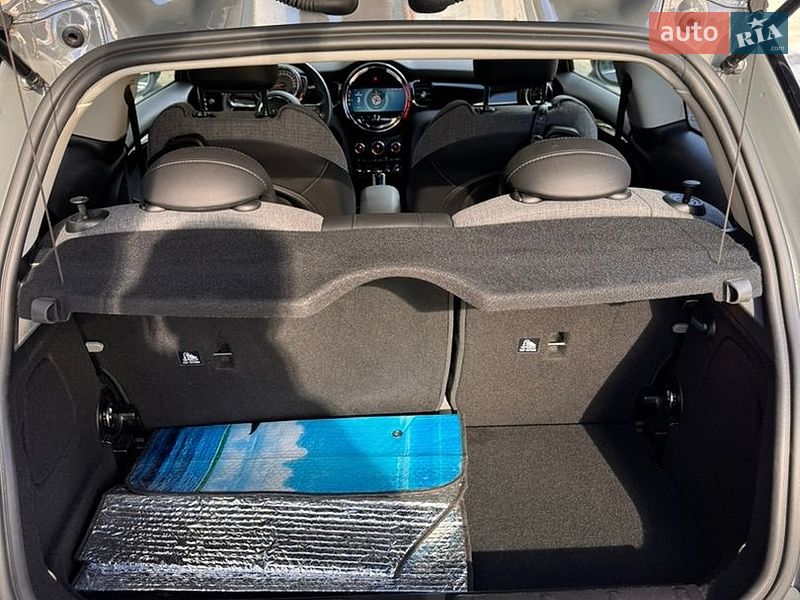 Хетчбек MINI Hatch 2021 в Івано-Франківську