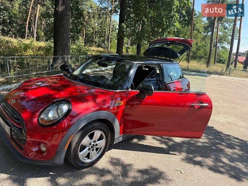 Хэтчбек MINI Hatch 2014 в Киеве