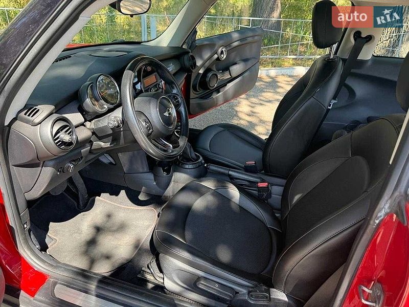 Хэтчбек MINI Hatch 2014 в Киеве