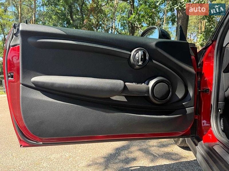 Хэтчбек MINI Hatch 2014 в Киеве