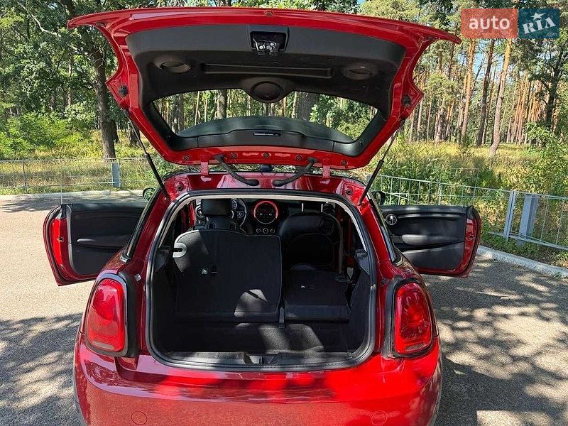 Хэтчбек MINI Hatch 2014 в Киеве