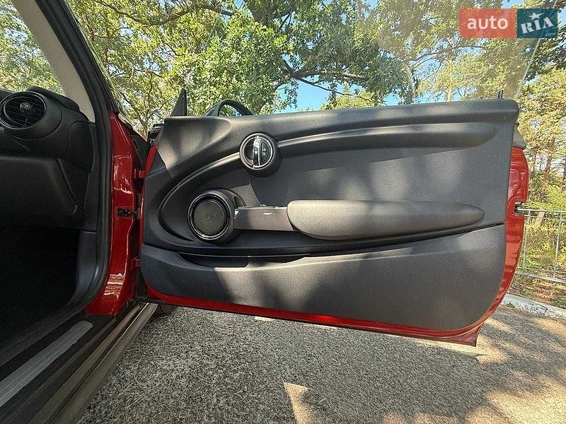 Хэтчбек MINI Hatch 2014 в Киеве
