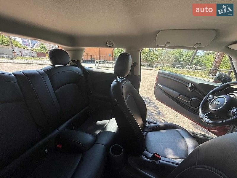 Хэтчбек MINI Hatch 2014 в Киеве