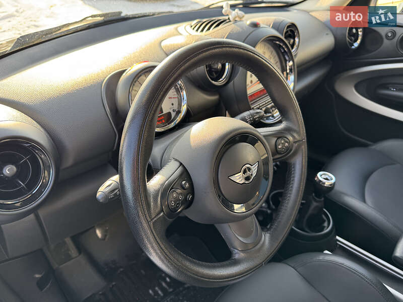 Хэтчбек MINI Paceman 2013 в Киеве фото 8 Хэтчбек MINI Paceman 2013 в Киеве