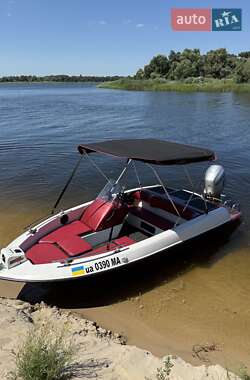 Лодка Mirage N 2005 в Смеле