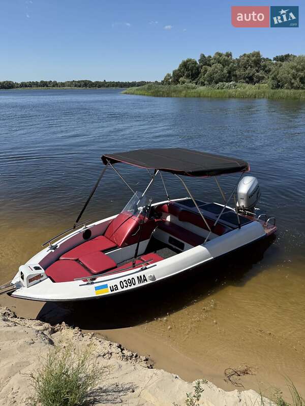 Лодка Mirage N 2005 в Смеле