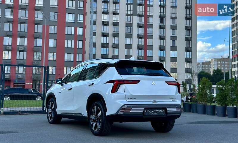 Внедорожник / Кроссовер Mitsubishi Airtrek 2022 в Киеве