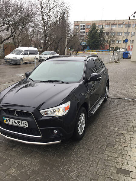 Позашляховик / Кросовер Mitsubishi ASX 2010 в 