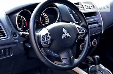 Позашляховик / Кросовер Mitsubishi ASX 2010 в 