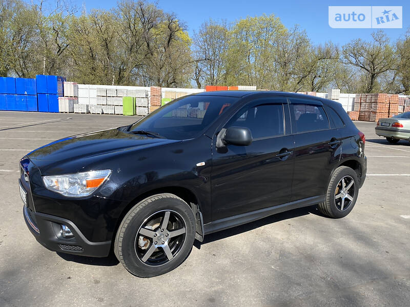 Позашляховик / Кросовер Mitsubishi ASX 2010 в 