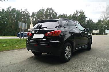 Хетчбек Mitsubishi ASX 2011 в 