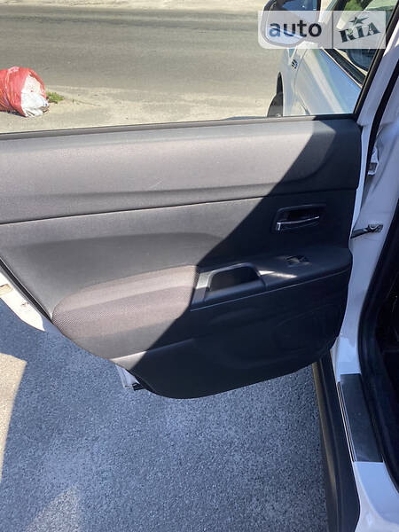 Позашляховик / Кросовер Mitsubishi ASX 2011 в Києві фото 8 Позашляховик / Кросовер Mitsubishi ASX 2011 в Києві