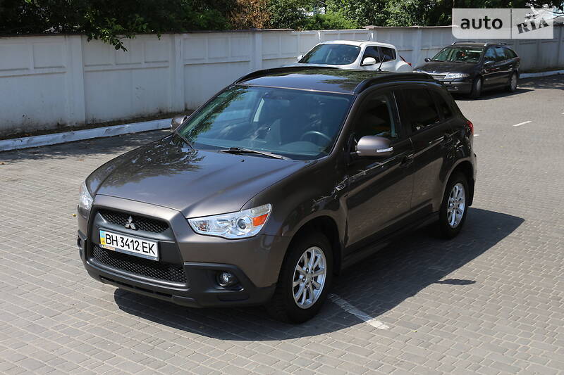 Позашляховик / Кросовер Mitsubishi ASX 2010 в 