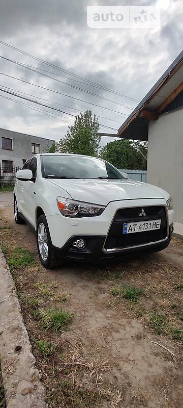 Внедорожник / Кроссовер Mitsubishi ASX 2010 в Калуше