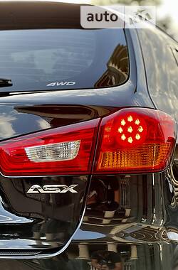 Позашляховик / Кросовер Mitsubishi ASX 2013 в Одесі