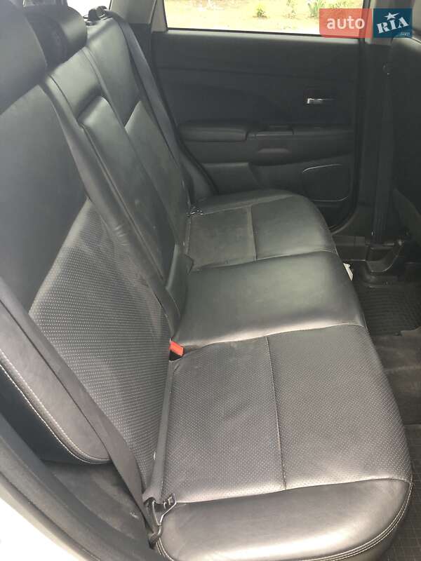 Позашляховик / Кросовер Mitsubishi ASX 2010 в Одесі