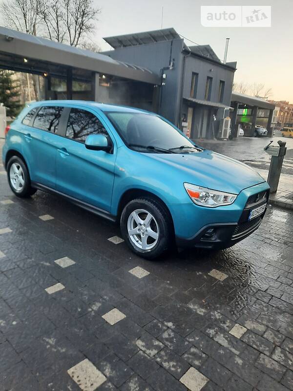 Внедорожник / Кроссовер Mitsubishi ASX 2010 в Ужгороде