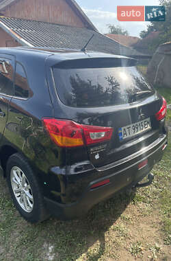 Внедорожник / Кроссовер Mitsubishi ASX 2010 в 