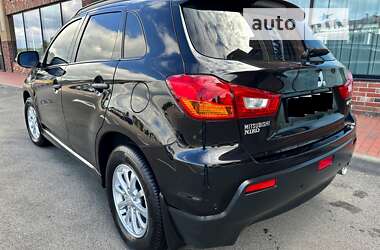 Позашляховик / Кросовер Mitsubishi ASX 2011 в 