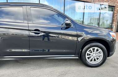 Позашляховик / Кросовер Mitsubishi ASX 2011 в 