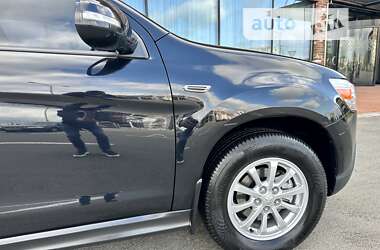Позашляховик / Кросовер Mitsubishi ASX 2011 в 