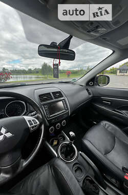 Позашляховик / Кросовер Mitsubishi ASX 2011 в Жовкві