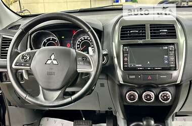 Внедорожник / Кроссовер Mitsubishi ASX 2013 в 