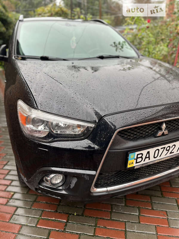 Внедорожник / Кроссовер Mitsubishi ASX 2010 в 
