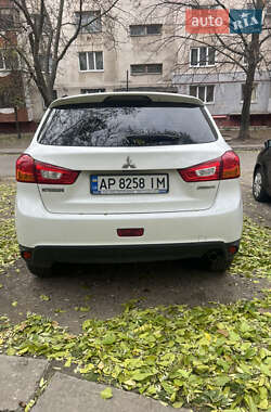 Внедорожник / Кроссовер Mitsubishi ASX 2012 в 