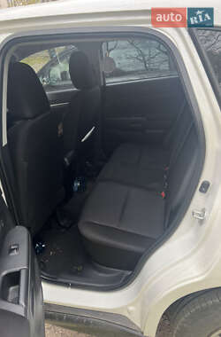 Внедорожник / Кроссовер Mitsubishi ASX 2012 в 
