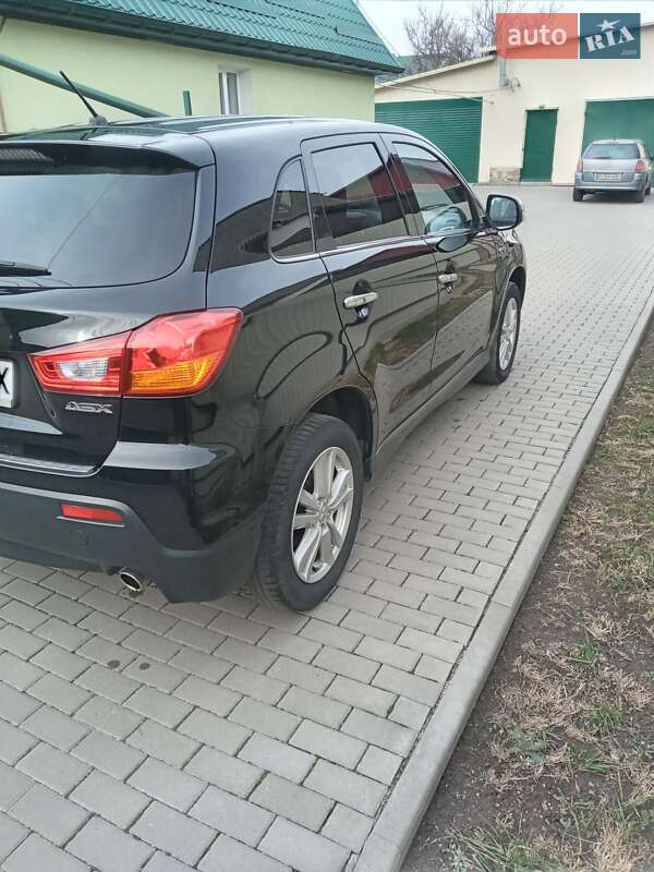Внедорожник / Кроссовер Mitsubishi ASX 2010 в Буче
